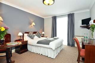 Отели типа «постель и завтрак» Hillgrove Guesthouse Дингл Трехместный номер-1
