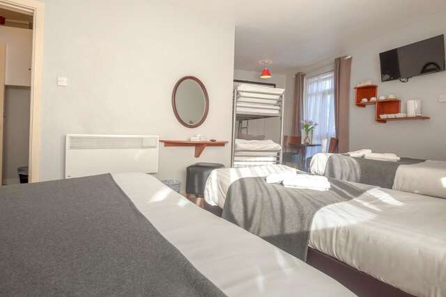 Отели типа «постель и завтрак» Hillgrove Guesthouse Дингл-40